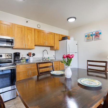 Light & Airy 8Th Floor Ocean View Condo With Lanai Condo ホノルル エクステリア 写真