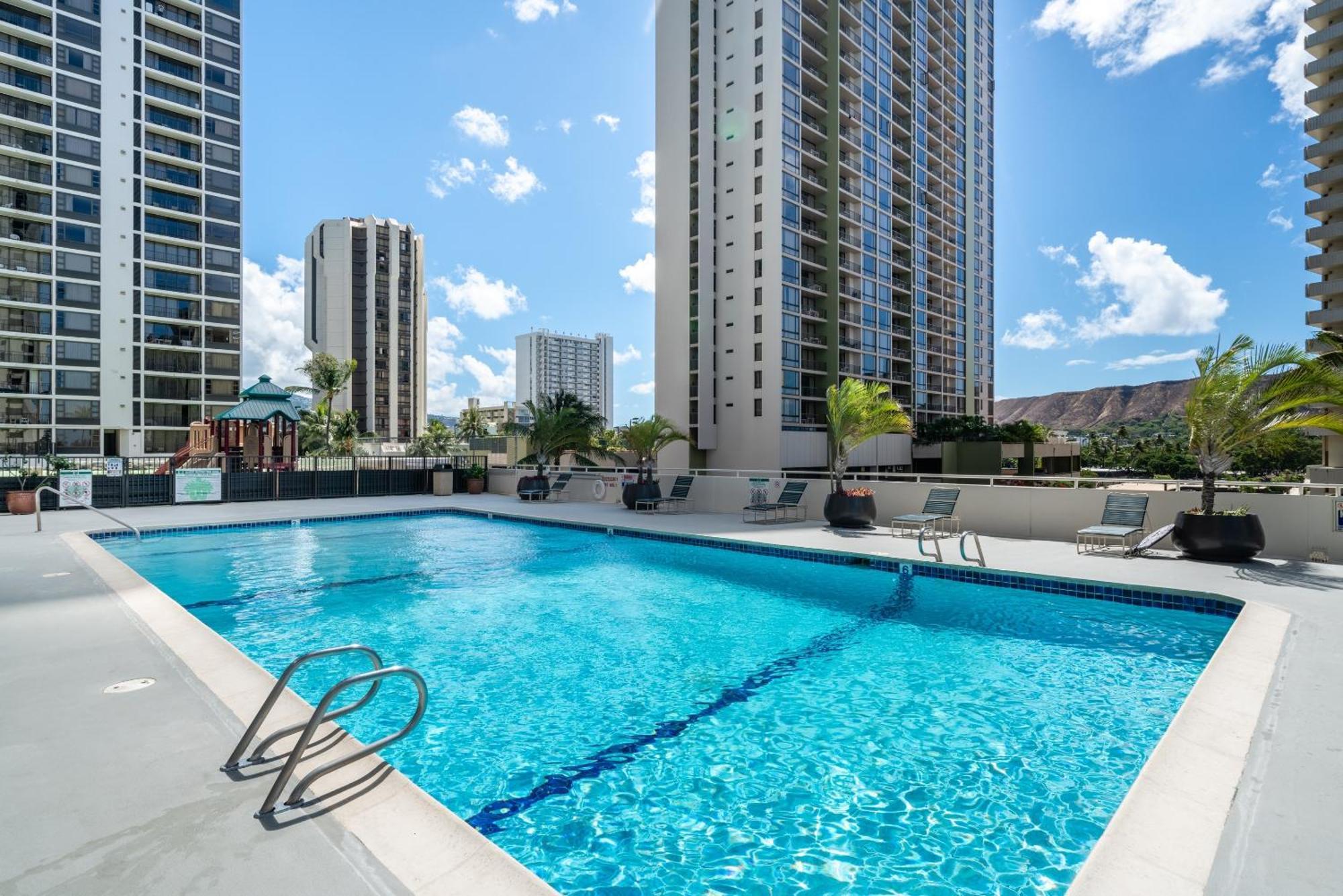 Light & Airy 8Th Floor Ocean View Condo With Lanai Condo ホノルル エクステリア 写真