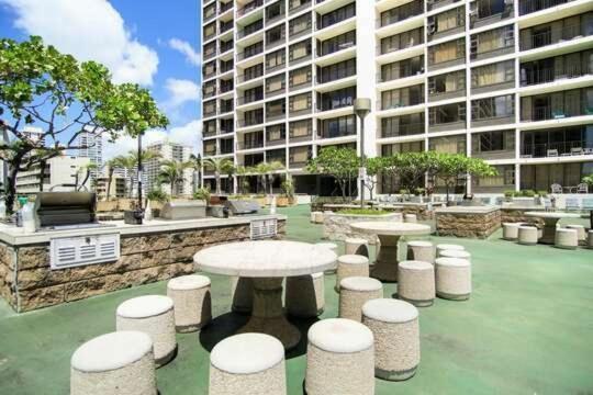 Light & Airy 8Th Floor Ocean View Condo With Lanai Condo ホノルル エクステリア 写真